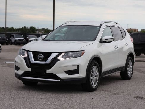 Used 2018 Nissan Rogue SV FWD image 6