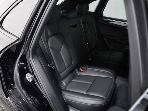 New 2026 Porsche Macan AWD/4WD image 37