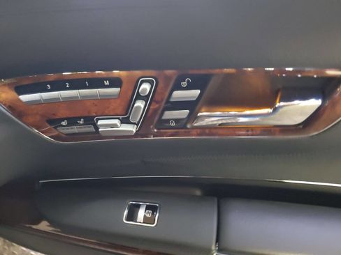 Used 2009 Mercedes-Benz CL 550 4MATIC image 14