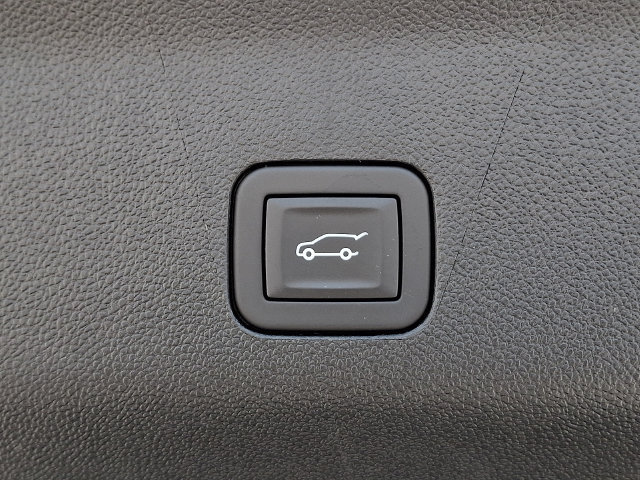 Used 2025 Chevrolet Tahoe High Country AWD/4WD image 32