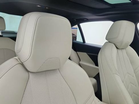 Used 2024 BMW 530i image 22