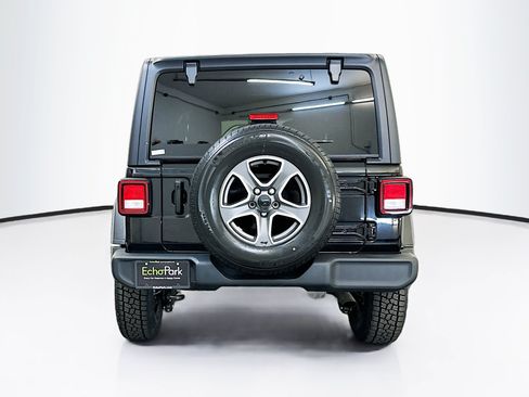 Used 2022 Jeep Wrangler Unlimited Sport AWD/4WD image 7