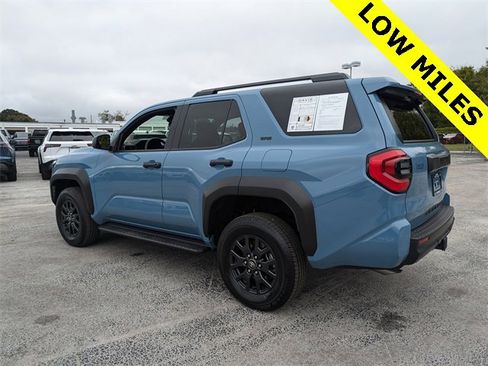 Used 2025 Toyota 4Runner SR5 image 5