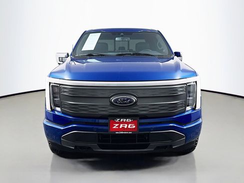 Used 2022 Ford F150 Lightning Lariat image 8