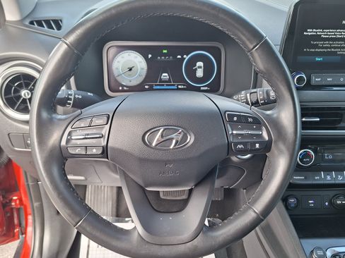 Used 2023 Hyundai Kona Limited FWD image 11