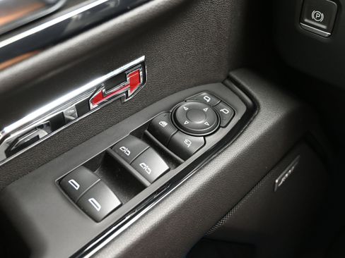 Used 2024 GMC Sierra 1500 AT4 w/ Technology Package AWD/4WD image 25