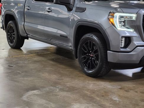 Used 2022 GMC Sierra 1500 Elevation AWD/4WD image 16