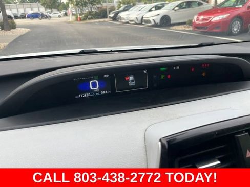 Used 2021 Toyota Prius L Eco FWD image 19