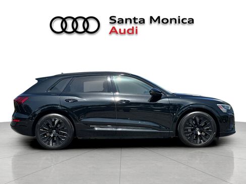 Used 2024 Audi Q8 e-tron Prestige w/ Prestige Package AWD/4WD image 8