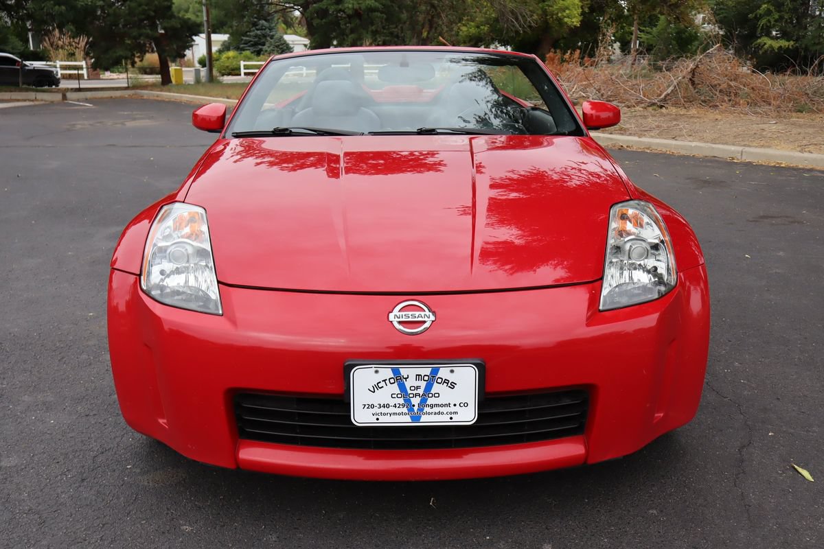 Used 2004 Nissan 350Z Enthusiast RWD image 27
