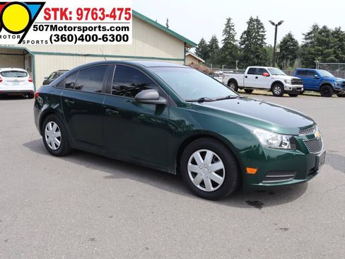 Used 2014 Chevrolet Cruze LS FWD image 10