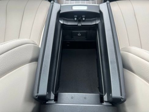Used 2026 Mercedes-Benz E 350 4MATIC Sedan image 37