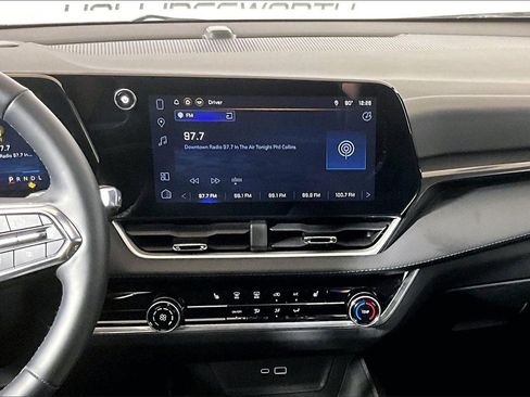 Used 2025 Chevrolet Equinox LT image 5