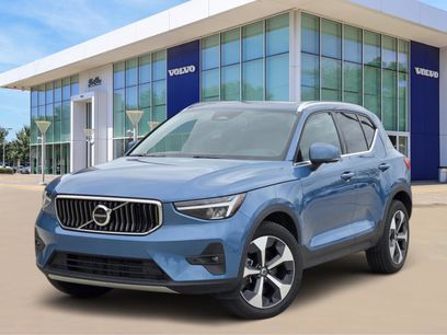 Used 2025 Volvo XC40 B5 Plus