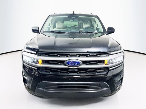 Used 2024 Ford Expedition Max XLT RWD image 2