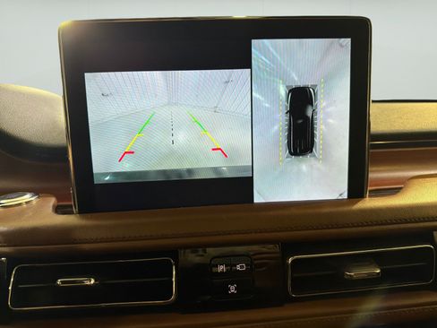 Used 2021 Lincoln Aviator Reserve w/ Equipment Group 201A RWD image 11