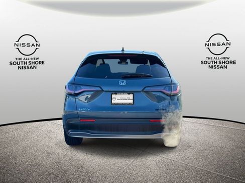 Used 2024 Honda HR-V Sport image 7