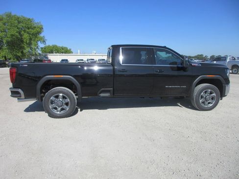 New 2026 GMC Sierra 3500 SLE w/ SLE Value Package AWD/4WD image 3