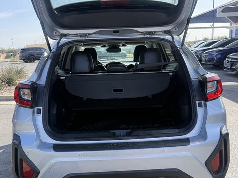 Used 2025 Subaru Crosstrek 2.5i Limited w/ Crosstrek Mirror Package image 7