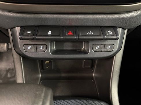 Used 2015 Chevrolet Colorado Z71 AWD/4WD image 15