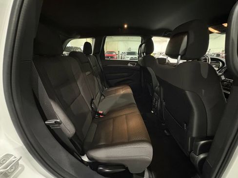 Used 2022 Jeep Grand Cherokee Laredo E w/ Security & Convenience Group AWD/4WD image 40