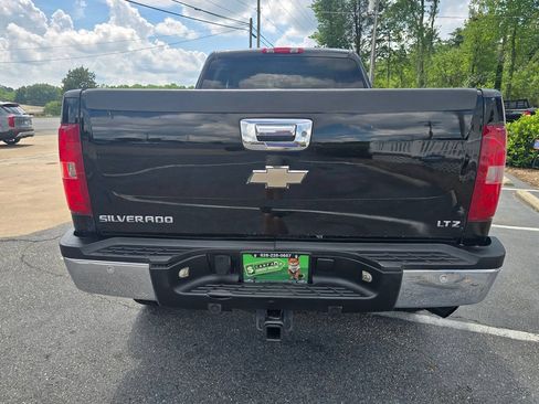 Used 2008 Chevrolet Silverado 2500 LTZ w/ Safety Package AWD/4WD image 5