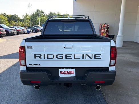 New 2026 Honda Ridgeline Black Edition image 5