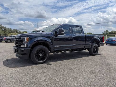 Used 2022 Ford F250 Lariat w/ Black Appearance Package AWD/4WD image 8