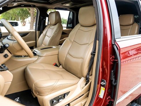 Used 2019 Cadillac Escalade Platinum image 34
