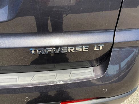 Used 2016 Chevrolet Traverse LT FWD image 10
