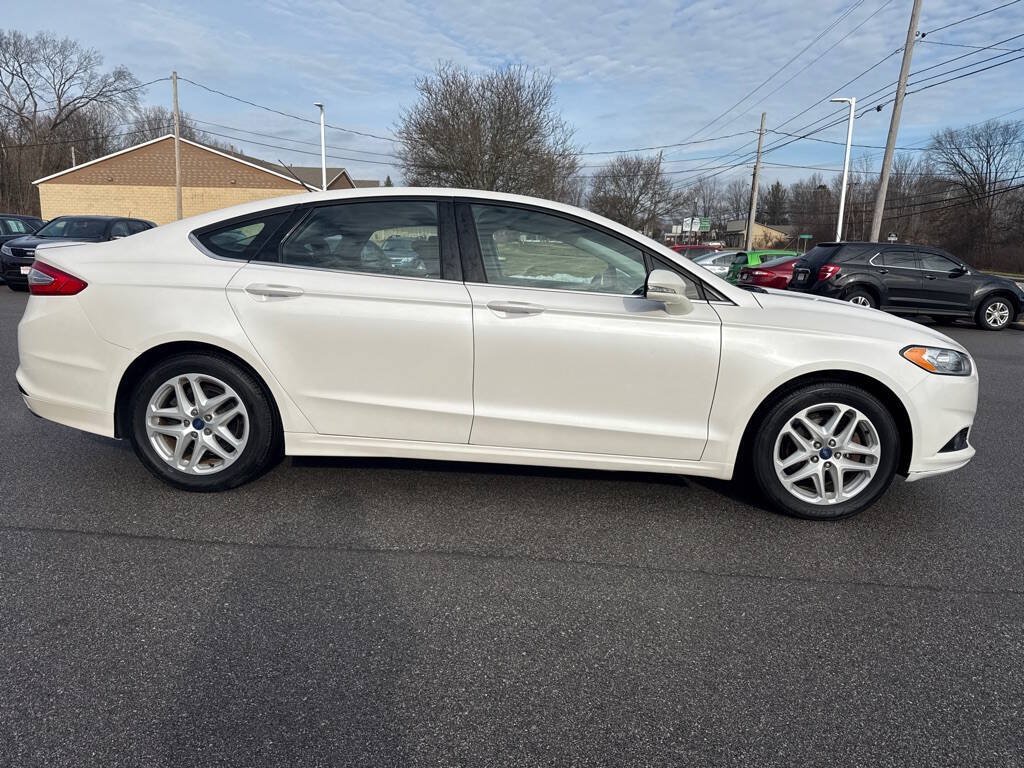 Used 2013 Ford Fusion SE FWD image 6