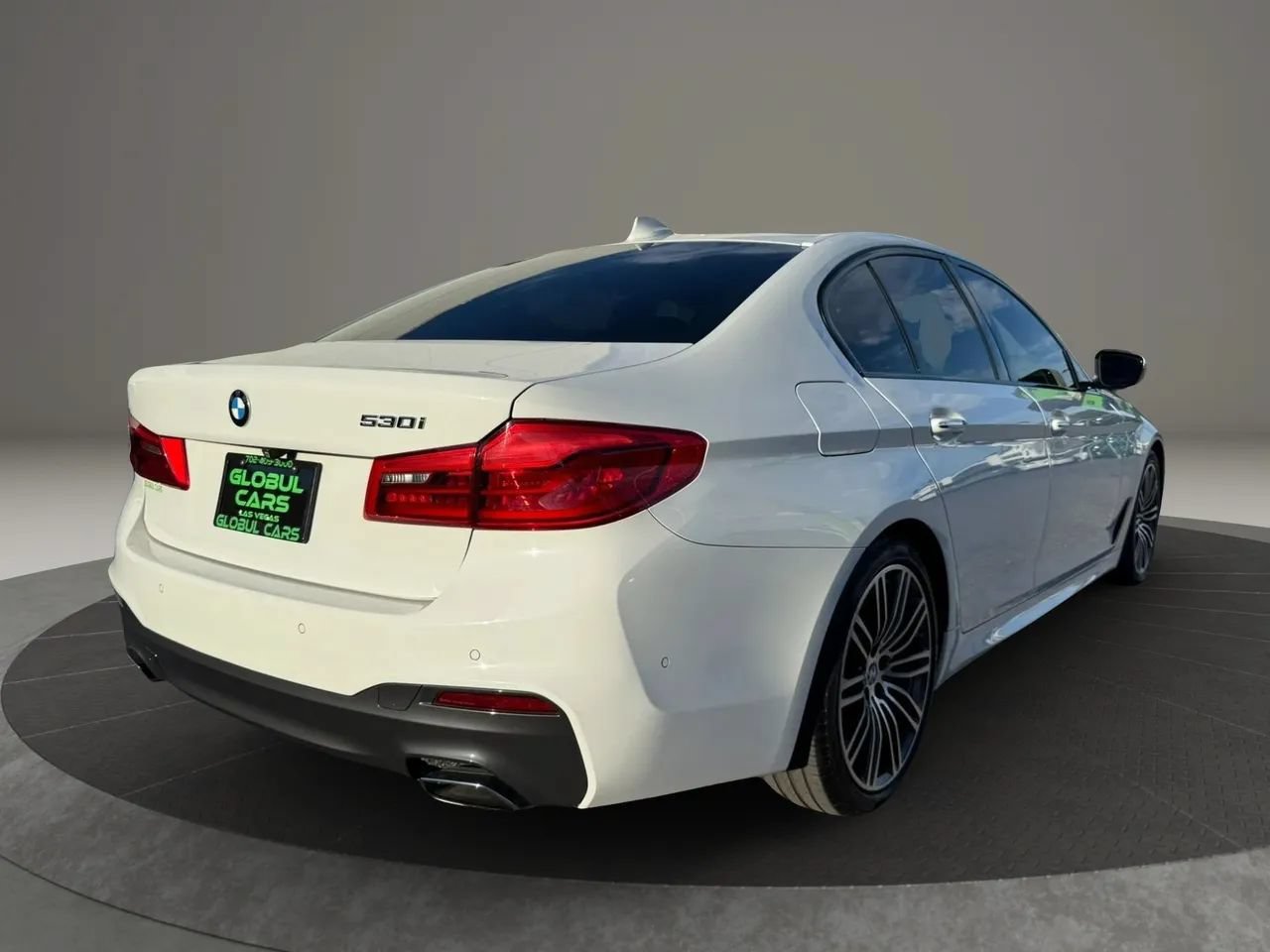 Used 2017 BMW 530i RWD image 5