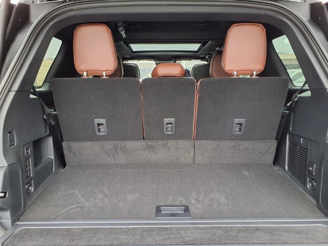 New 2026 Lincoln Navigator Reserve AWD/4WD image 16