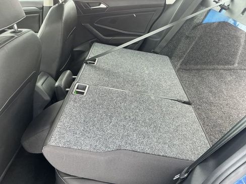 Used 2024 Volkswagen Jetta SE image 38