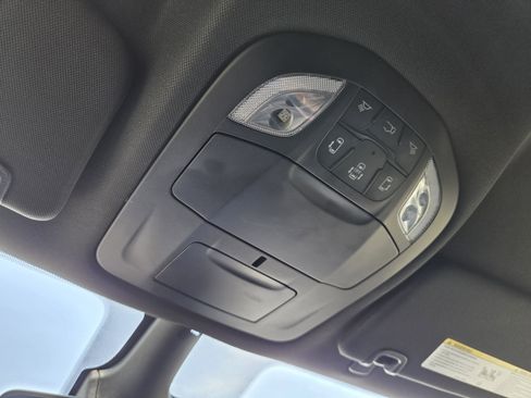 Used 2026 Chrysler Voyager LX FWD image 34