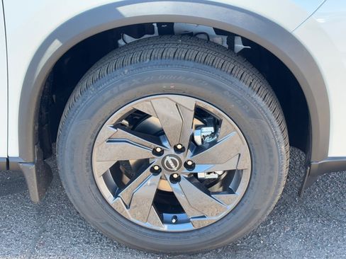 New 2026 Nissan Rogue SV image 10