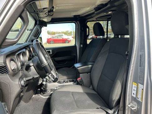 Used 2018 Jeep Wrangler Unlimited Sport S image 14