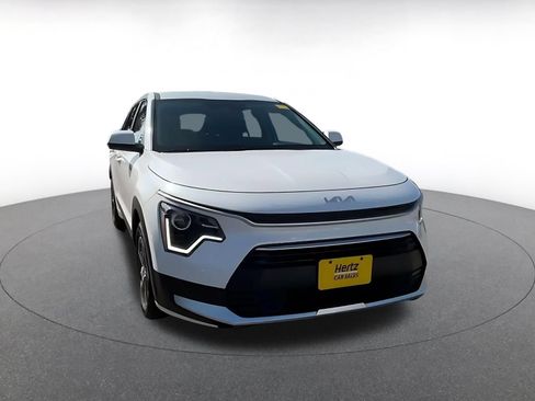 Used 2026 Kia Niro LX FWD image 3