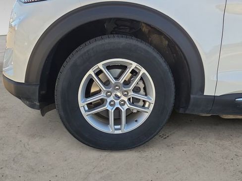 Used 2025 Ford Explorer Active image 14