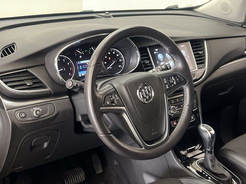 Used 2020 Buick Encore Preferred AWD/4WD image 15