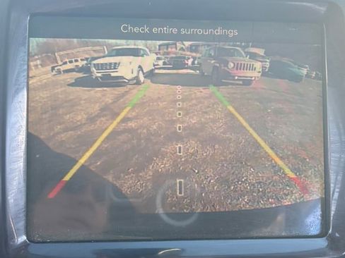 Used 2019 Jeep Cherokee Limited image 15