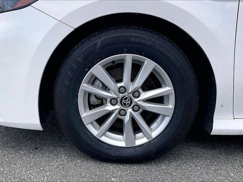 Used 2025 Toyota Camry LE FWD image 7