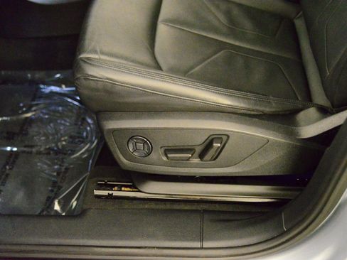 Certified 2022 Audi Q3 2.0T Premium w/ Convenience Package image 25