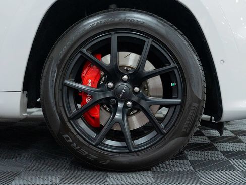 Used 2019 Jeep Grand Cherokee SRT AWD/4WD image 13