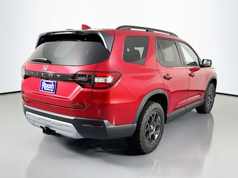 New 2025 Honda Pilot TrailSport image 5