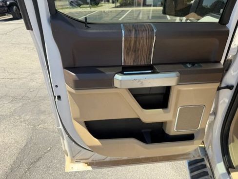 Used 2019 Ford F150 Lariat AWD/4WD image 18