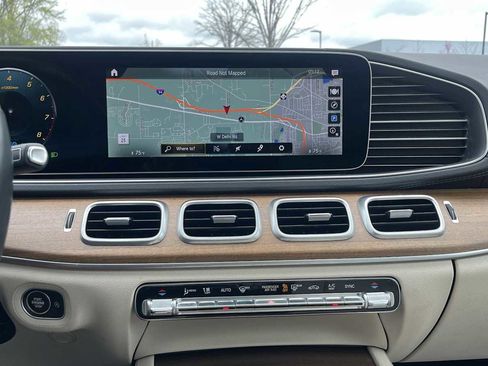 Used 2022 Mercedes-Benz GLS 450 4MATIC image 43