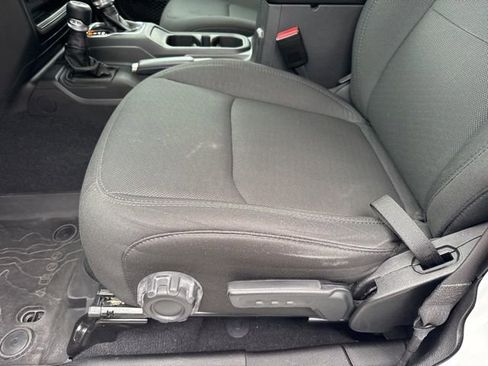 Used 2022 Jeep Gladiator Sport image 10