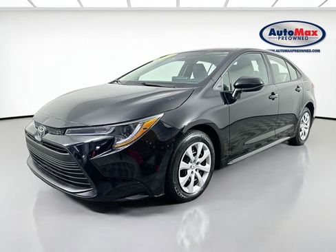 Used 2024 Toyota Corolla LE FWD image 4