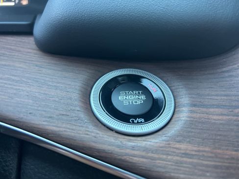 Used 2022 Jeep Grand Cherokee Summit w/ Advanced Protech Group IV image 39